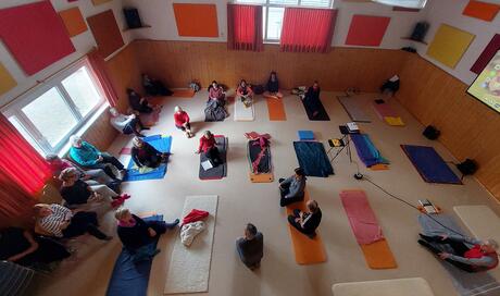 Feldenkrais-Workshop 2024 im Vereinsheim des TuS Rammersweier